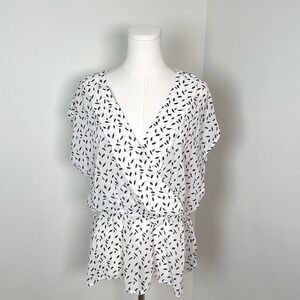 Hayden Los Angeles Womens Feather Print Surplice Blouse White Black Large NWT